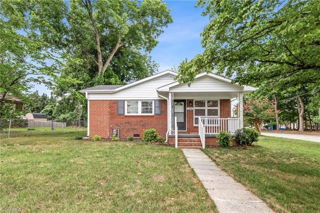 1300 Rotherwood Road, Greensboro, NC 27406