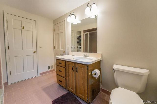 21734 Beauford Lane, Northville, MI 48167