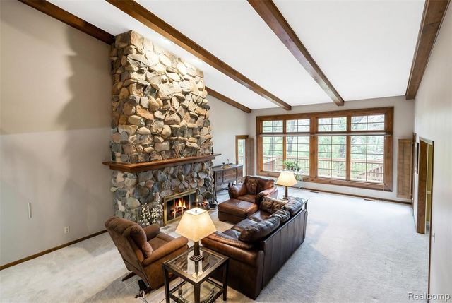 21734 Beauford Lane, Northville, MI 48167