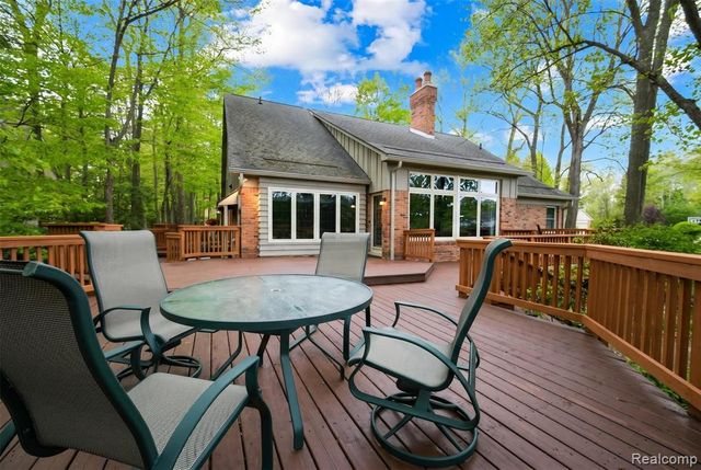 21734 Beauford Lane, Northville, MI 48167