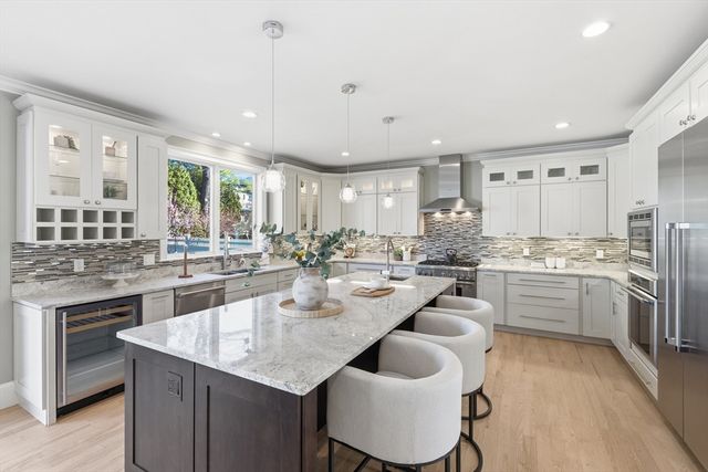 115 Meadowbrook Rd, Newton, MA 02459