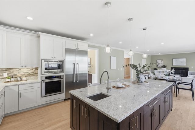 115 Meadowbrook Rd, Newton, MA 02459