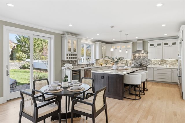 115 Meadowbrook Rd, Newton, MA 02459