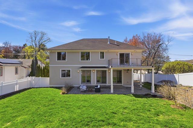 115 Meadowbrook Rd, Newton, MA 02459
