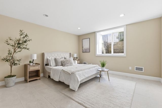115 Meadowbrook Rd, Newton, MA 02459