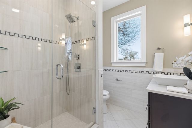 115 Meadowbrook Rd, Newton, MA 02459