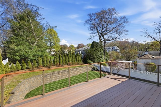 115 Meadowbrook Rd, Newton, MA 02459