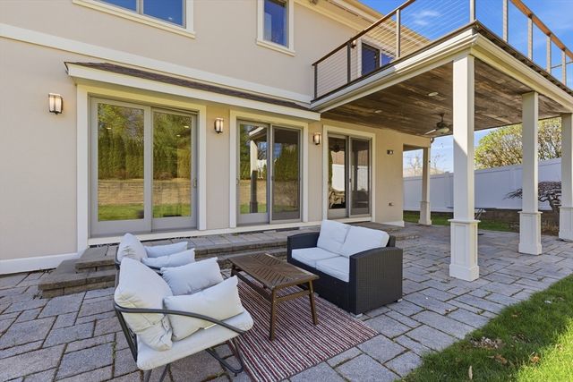 115 Meadowbrook Rd, Newton, MA 02459