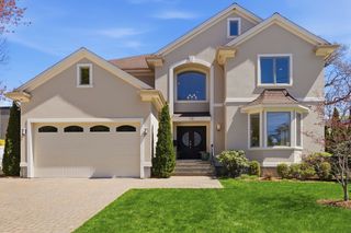 115 Meadowbrook Rd, Newton, MA 02459