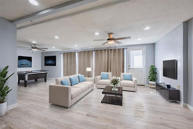 136 Presidents Way, Venus, TX 76084