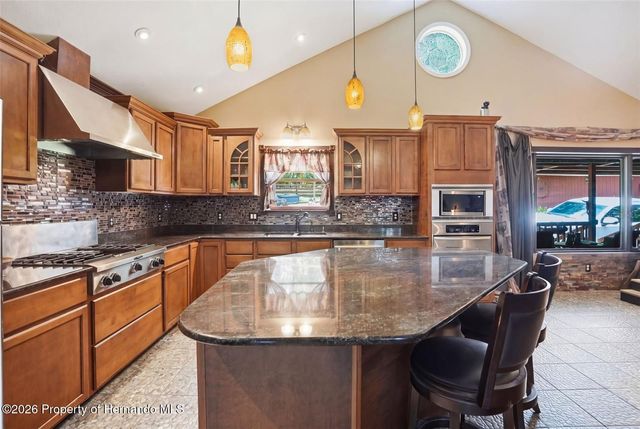 24050 Winding Creek Drive, Brooksville, FL 34601