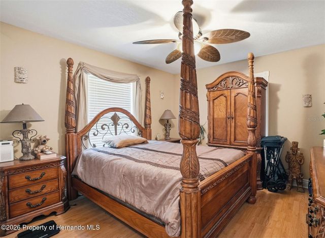 24050 Winding Creek Drive, Brooksville, FL 34601