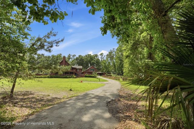 24050 Winding Creek Drive, Brooksville, FL 34601