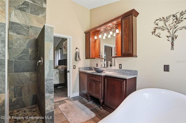 24050 Winding Creek Drive, Brooksville, FL 34601