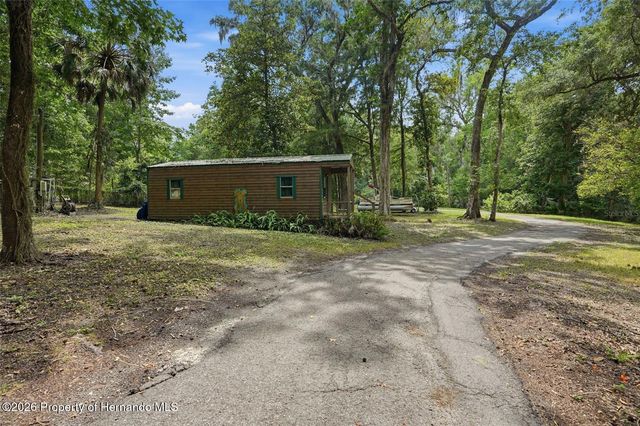 24050 Winding Creek Drive, Brooksville, FL 34601