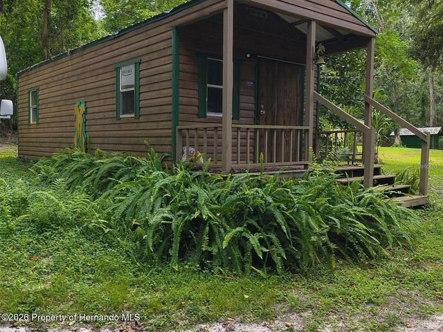 24050 Winding Creek Drive, Brooksville, FL 34601