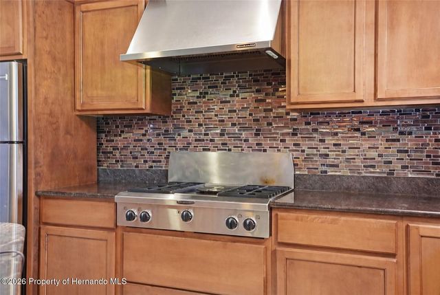 24050 Winding Creek Drive, Brooksville, FL 34601