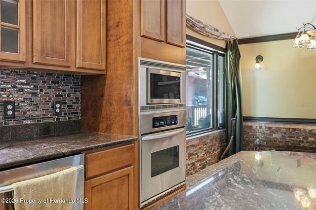 24050 Winding Creek Drive, Brooksville, FL 34601