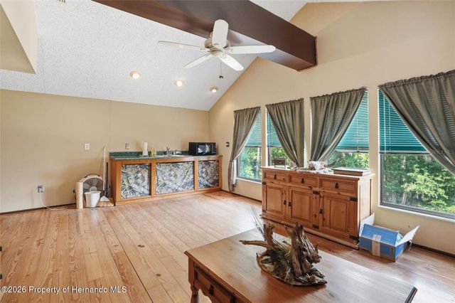24050 Winding Creek Drive, Brooksville, FL 34601