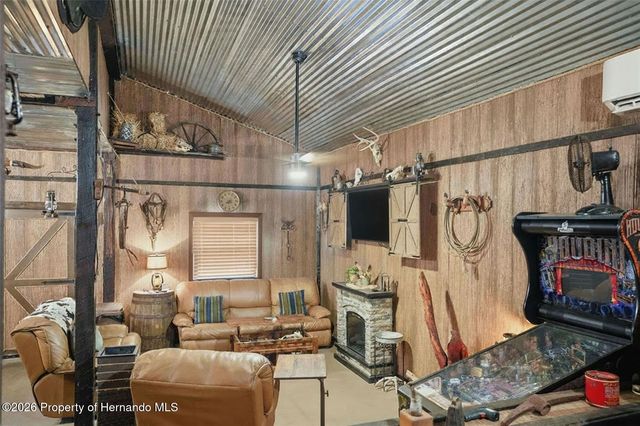 24050 Winding Creek Drive, Brooksville, FL 34601