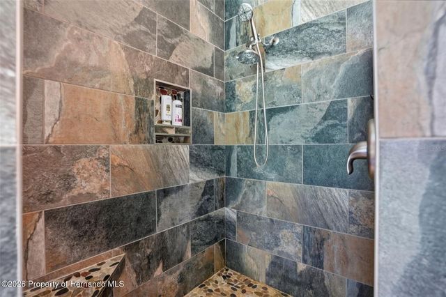 24050 Winding Creek Drive, Brooksville, FL 34601