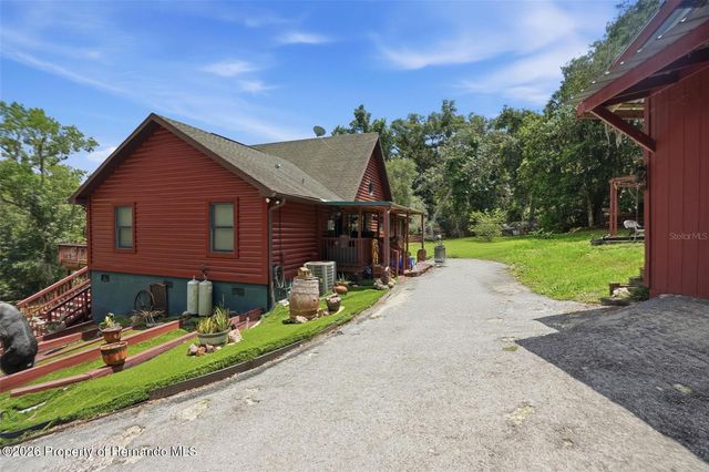 24050 Winding Creek Drive, Brooksville, FL 34601