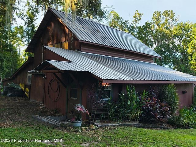 24050 Winding Creek Drive, Brooksville, FL 34601
