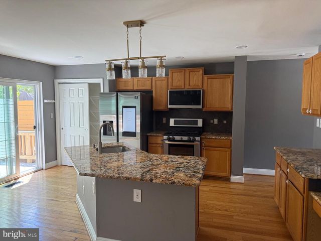 22248 GREAT TRAIL TER, Sterling, VA 20164