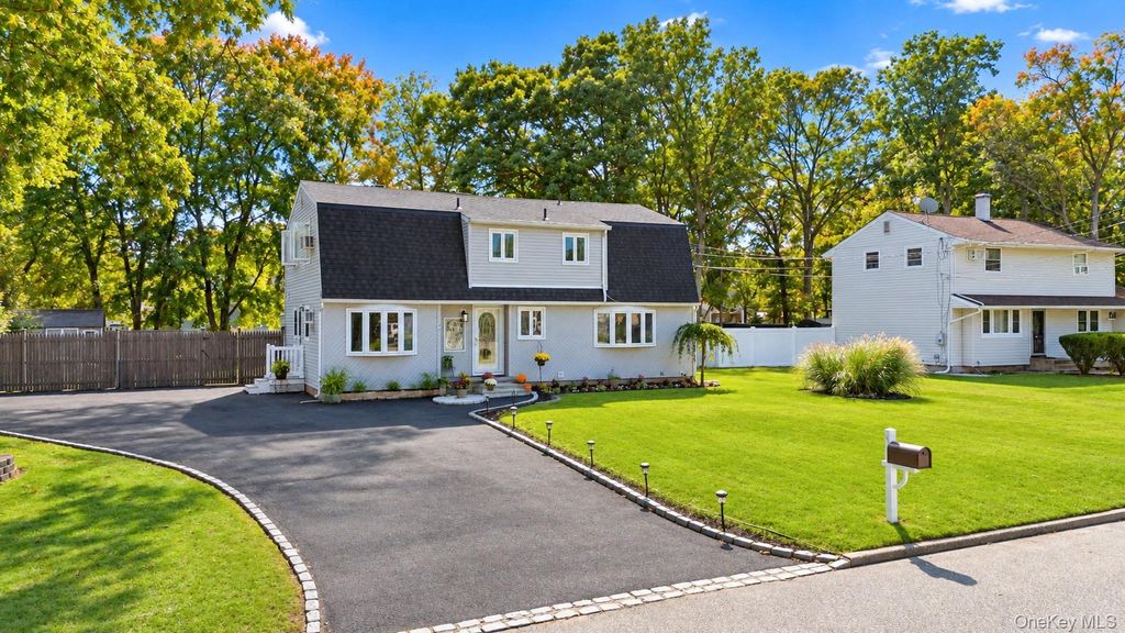 14 Hollingwood Drive, Coram, NY 11727 — exterior