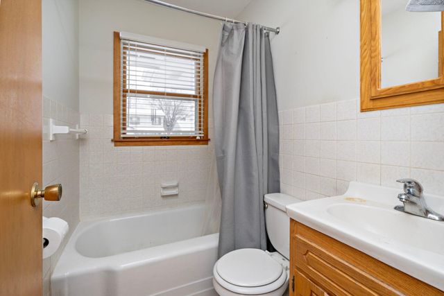 432 4th Avenue NE, Osseo, MN 55369