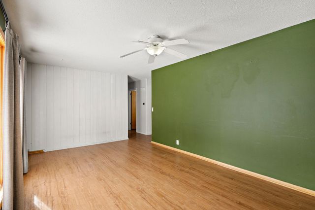 432 4th Avenue NE, Osseo, MN 55369