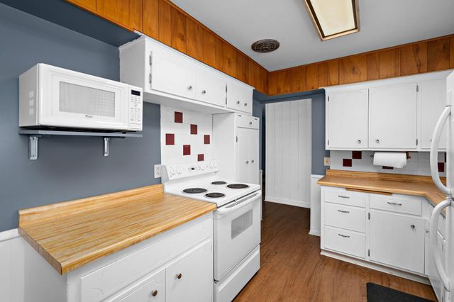 432 4th Avenue NE, Osseo, MN 55369