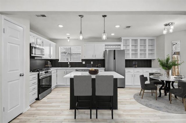 9982 Burntfork Drive, Houston, TX 77064