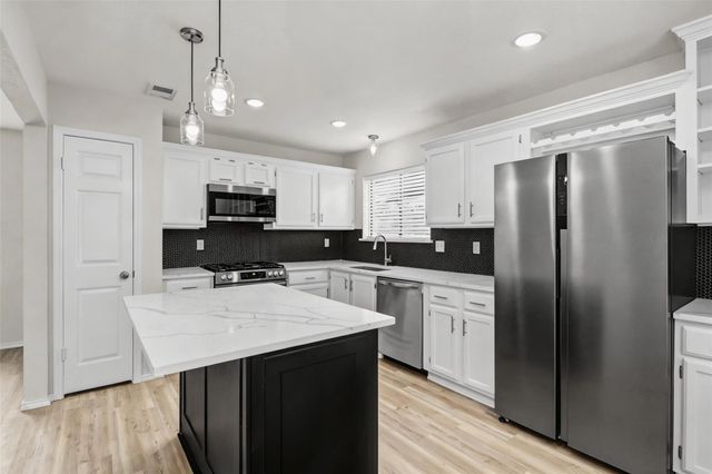 9982 Burntfork Drive, Houston, TX 77064