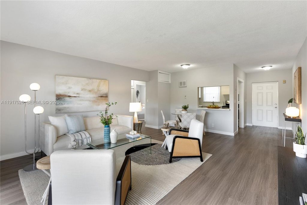 550 NE 20th St 6, Wilton Manors, FL 33305