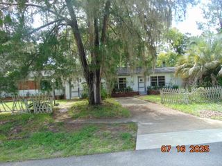 647 NE 23 STREET, Gainesville, FL 32641