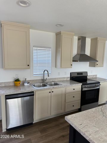 2548 S Kadomoto Drive, Cornville, AZ 86325