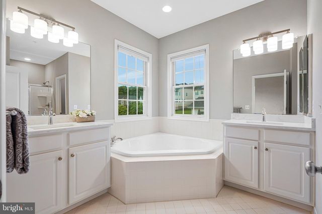 13217 MOONLIGHT TRAIL DR, Silver Spring, MD 20906