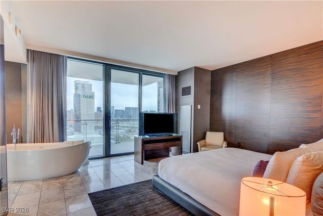 4381 West Flamingo Road 19302, Las Vegas, NV 89103