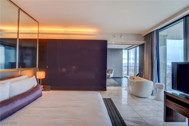 4381 West Flamingo Road 19302, Las Vegas, NV 89103