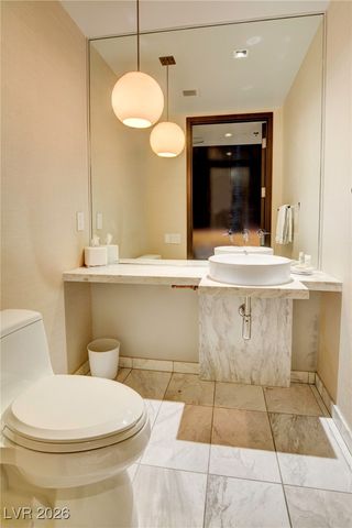 4381 West Flamingo Road 19302, Las Vegas, NV 89103