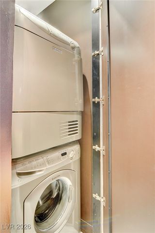 4381 West Flamingo Road 19302, Las Vegas, NV 89103