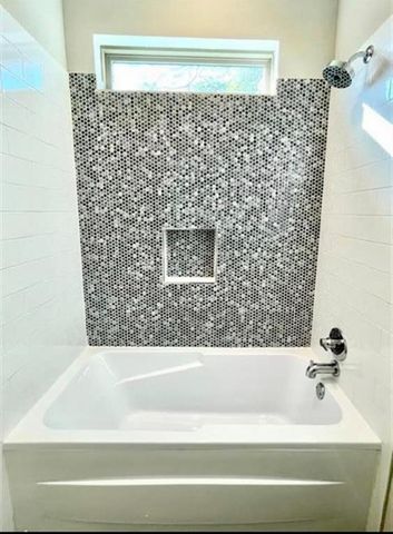 803 Thornton Road G, Houston, TX 77018