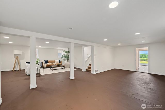 607 Warren Avenue, Everett, WA 98201