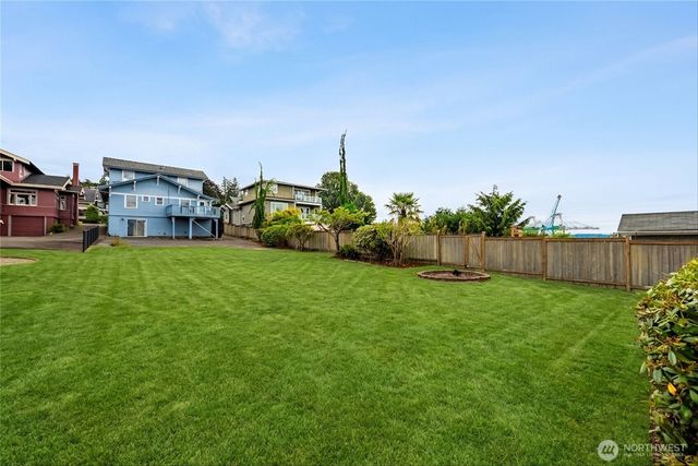 607 Warren Avenue, Everett, WA 98201