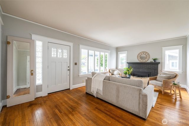607 Warren Avenue, Everett, WA 98201