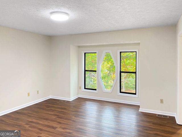 2136 Clementine Drive, Marietta, GA 30066