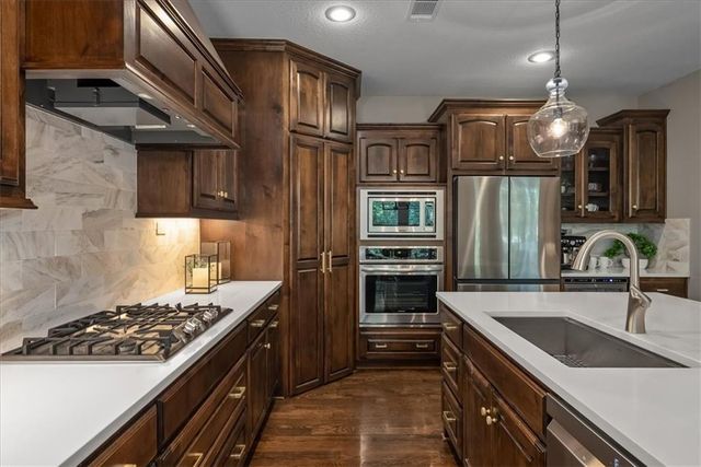 6805 Millbrook Street, Shawnee, KS 66218