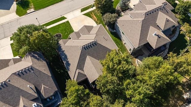 6805 Millbrook Street, Shawnee, KS 66218