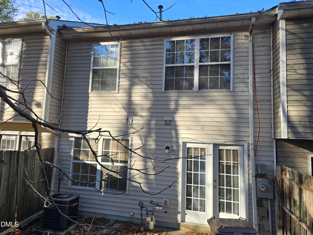 217 Climbing Ivy Court, Cary, NC 27511